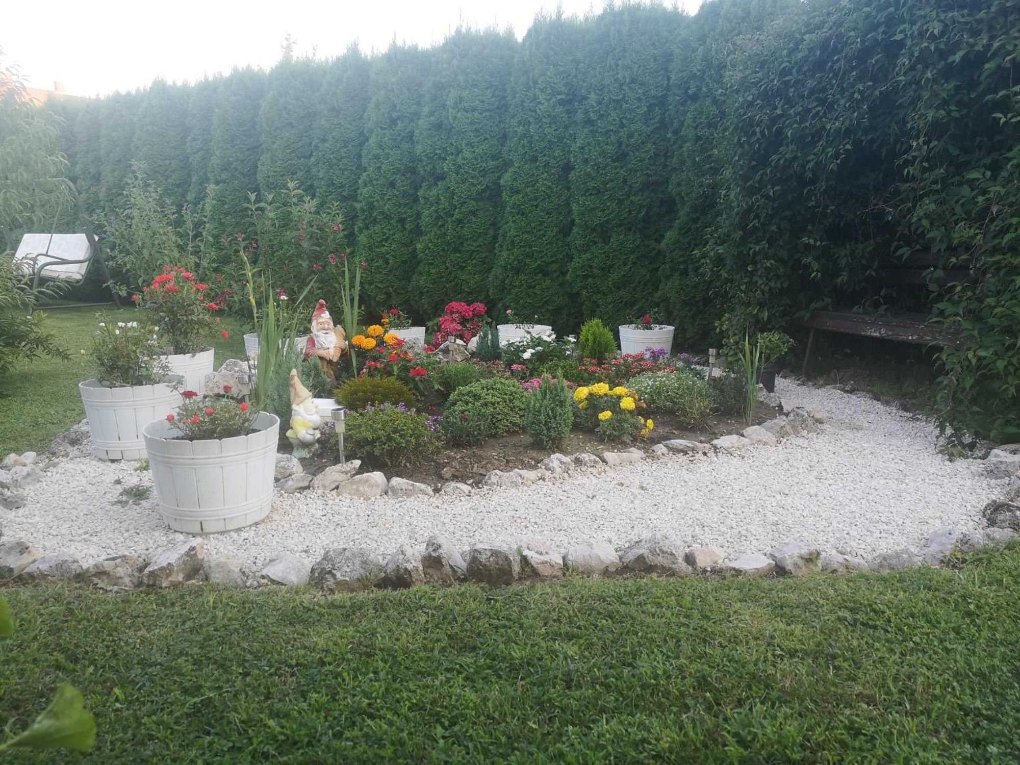 Zsuzsi Vendeghaz Ξενοδοχείο Zalaegerszeg Εξωτερικό φωτογραφία
